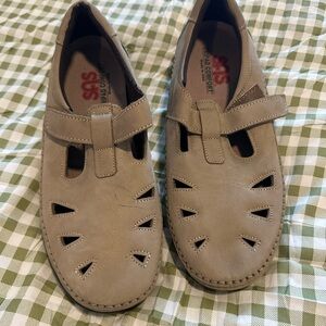 SAS Roamer Orthopedic Tripad Comfort EZ Strap Walking Shoe Size 9.5